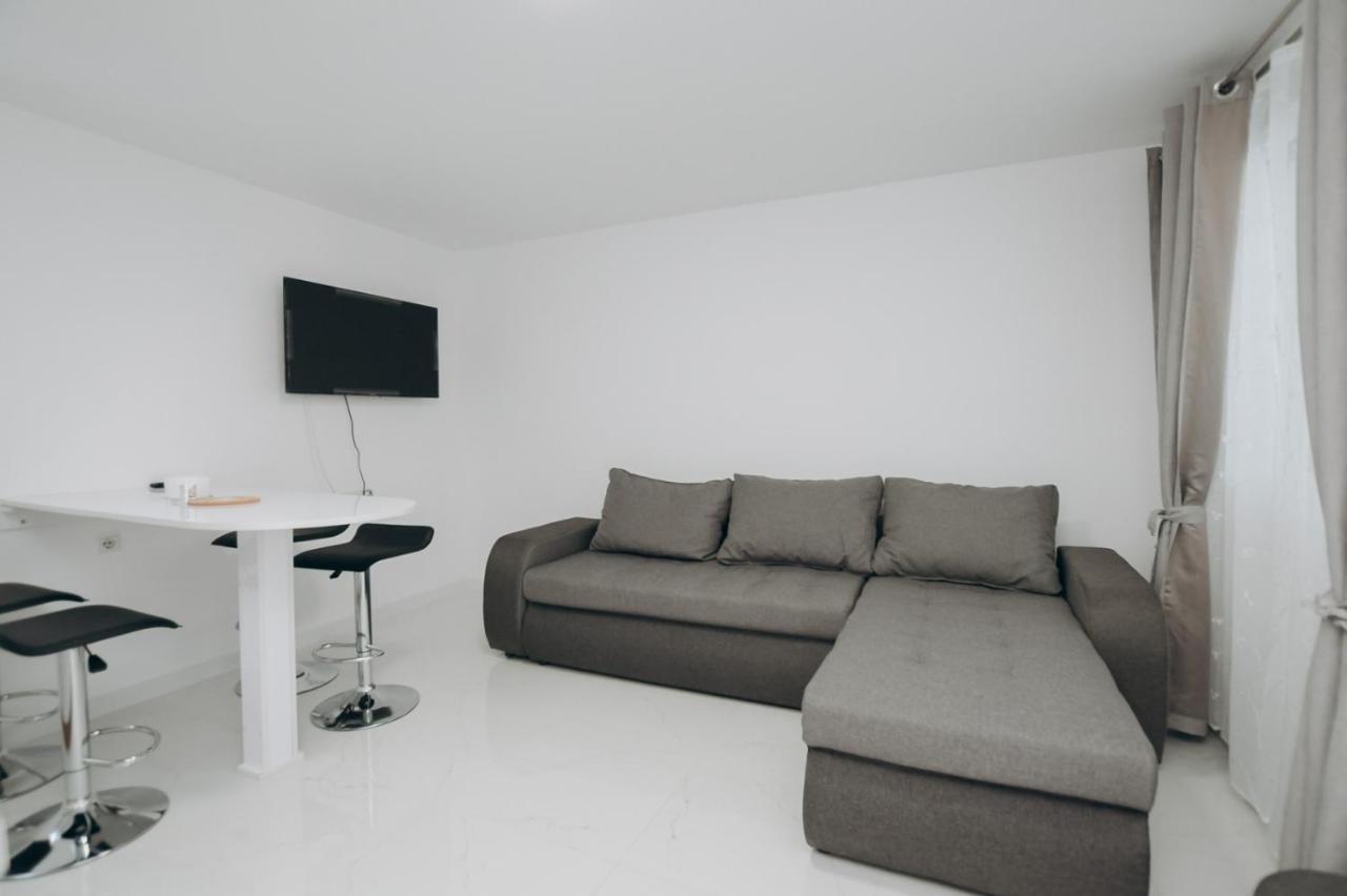 Apartmani Otasevic Кладово Екстер'єр фото